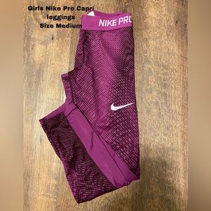 Girls Nike Pro carpi leggings